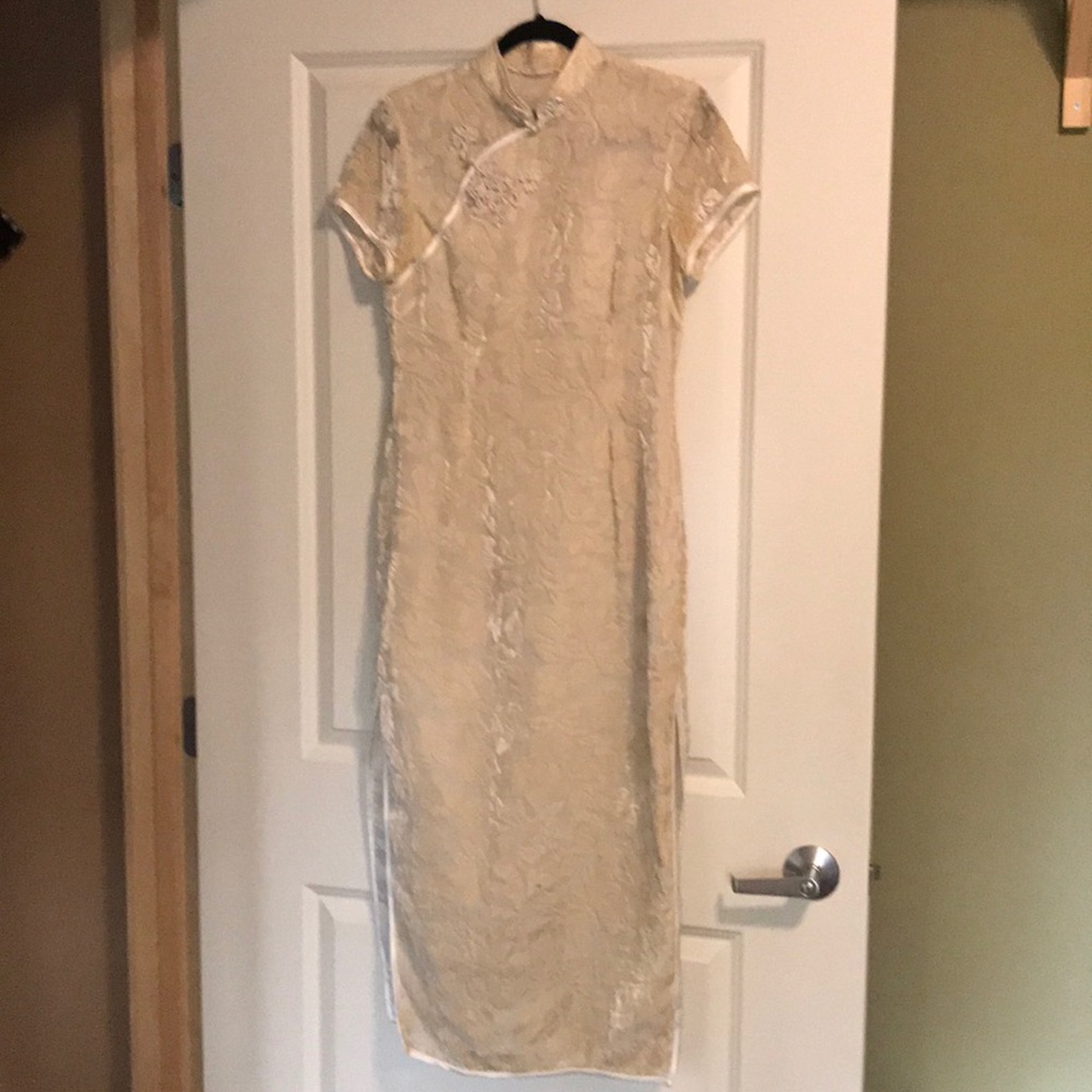 Elegant silk Oriental-inspired vintage dress